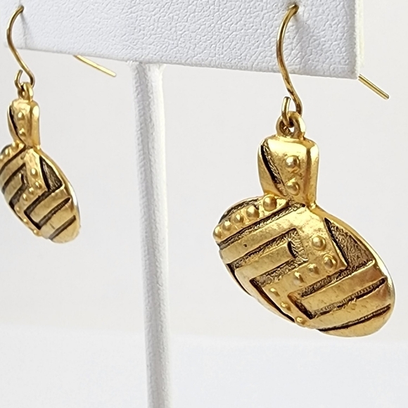Chico's dangle earrings with metal tooling antique gold tone black details - Picture 9 of 11